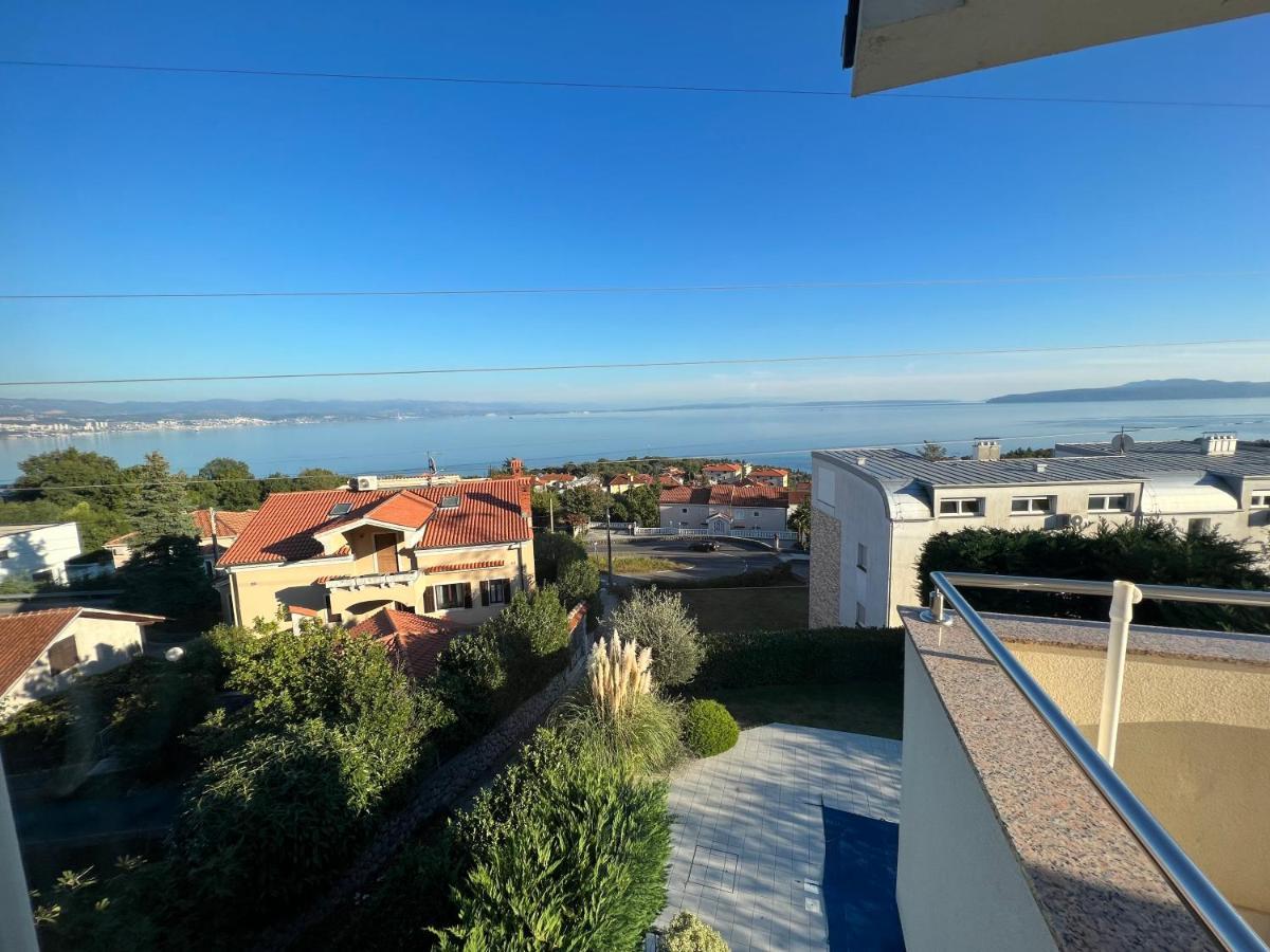 Panoramic Apartment Sea View And Pool Opatija Ičići Dış mekan fotoğraf